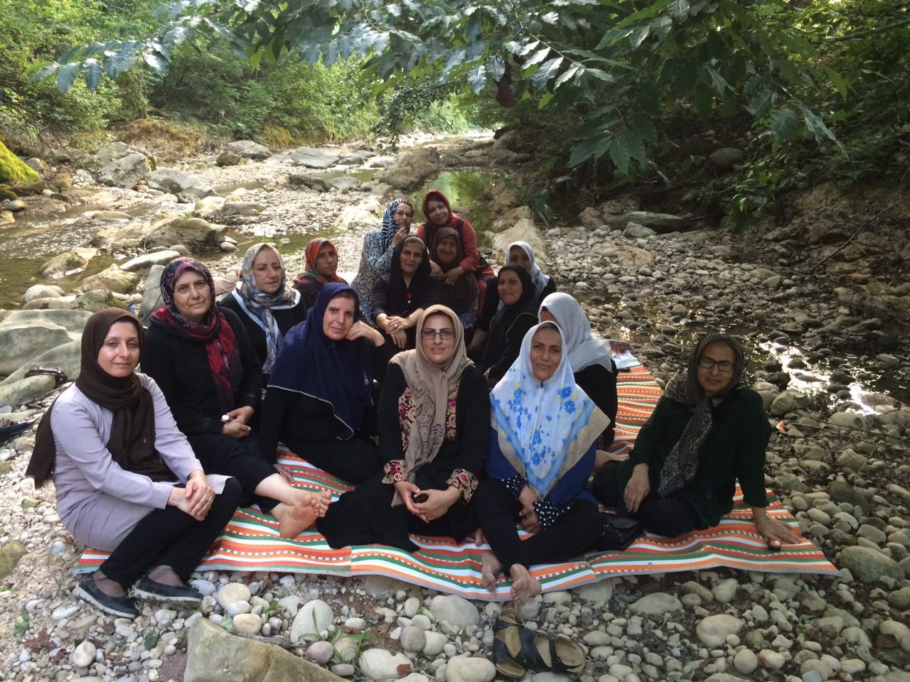 اردوی طبیعت نشینی در  مسیر جنگلی رودخانه شیرگاه 
 مازندران  